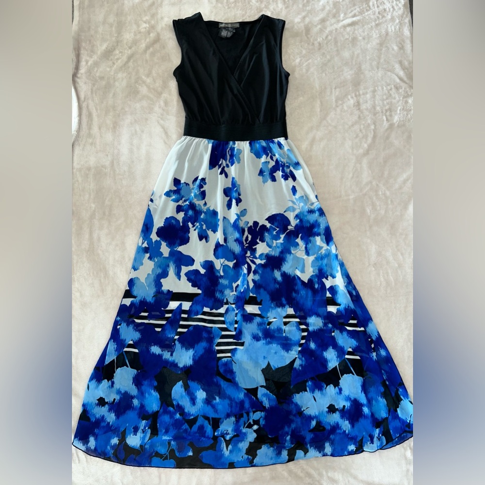 Chic Black and Blue Floral Maxi Dress